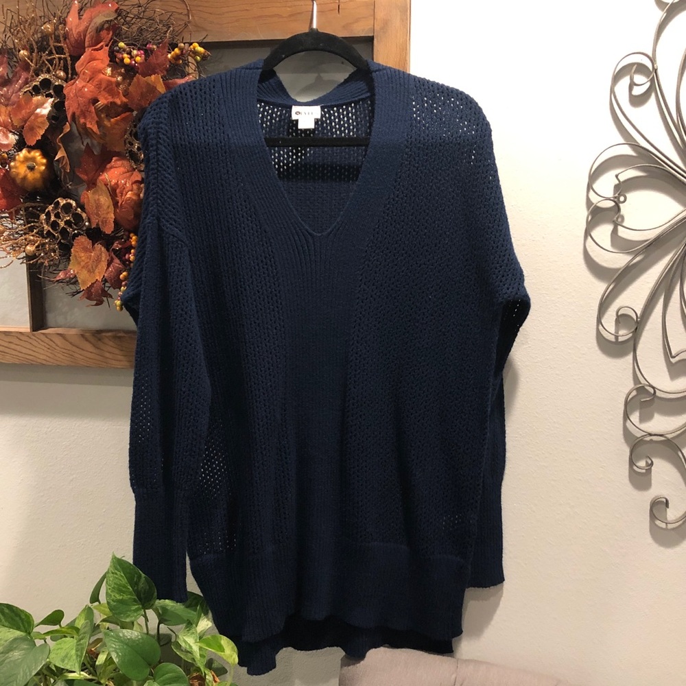 Women’s Stylus Long-Sleeve Pointelle V-Neck Tunic